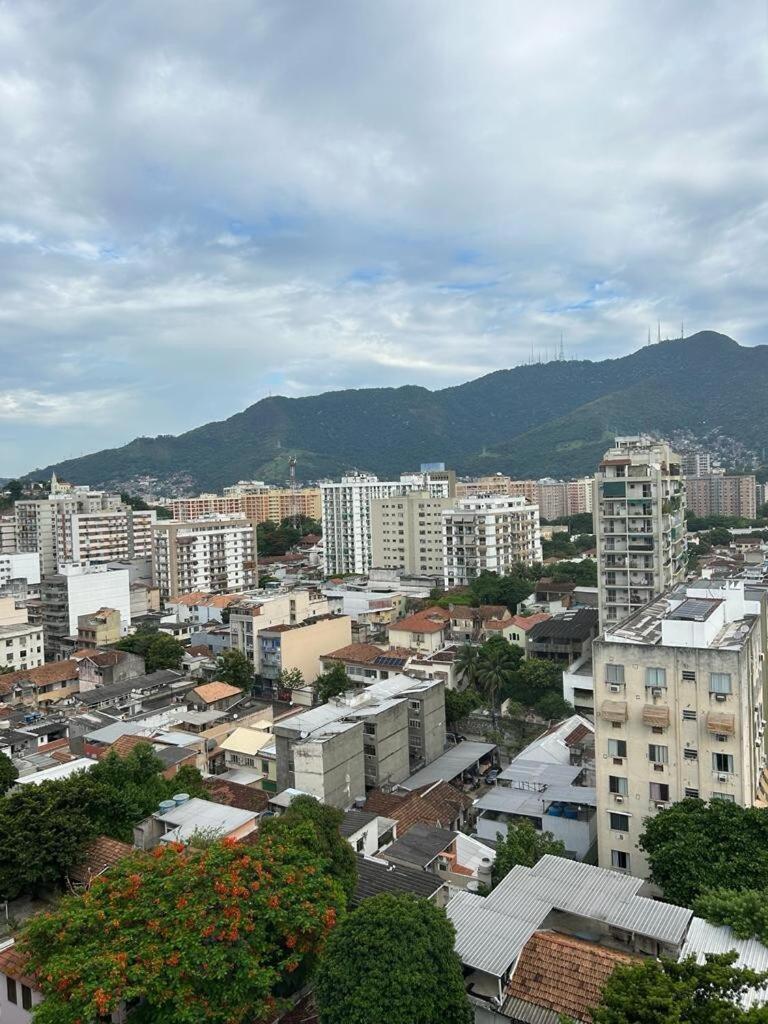 Completo Em Isabel Com Garagem Apartamento